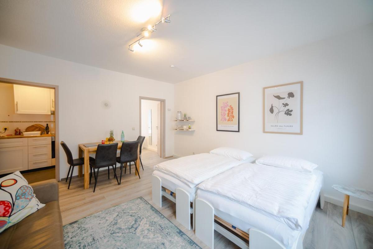 Ferienwohnung Laura In Gera Fuer Bis Zu 4 Personen - Neu Renoviert ภายนอก รูปภาพ