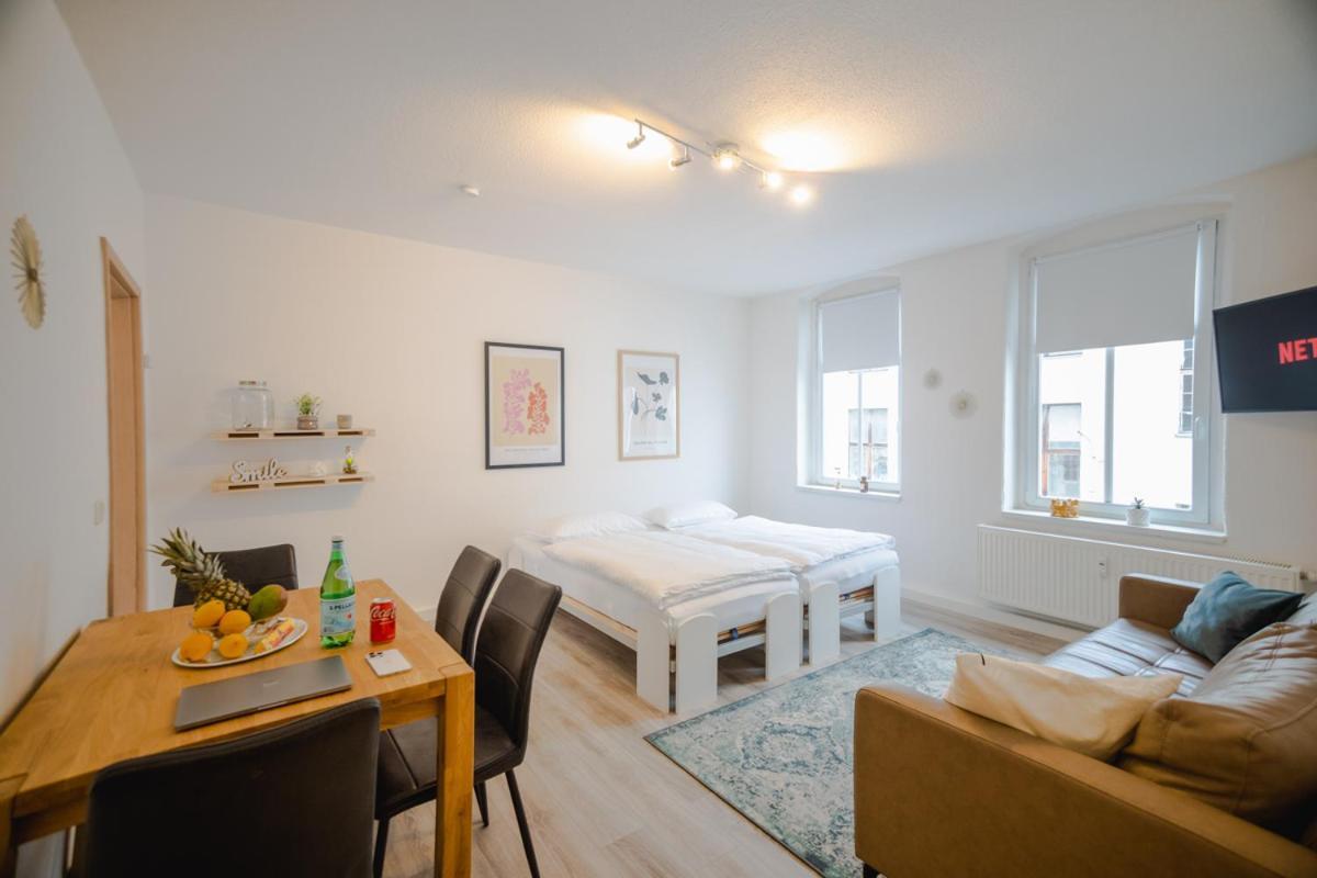 Ferienwohnung Laura In Gera Fuer Bis Zu 4 Personen - Neu Renoviert ภายนอก รูปภาพ