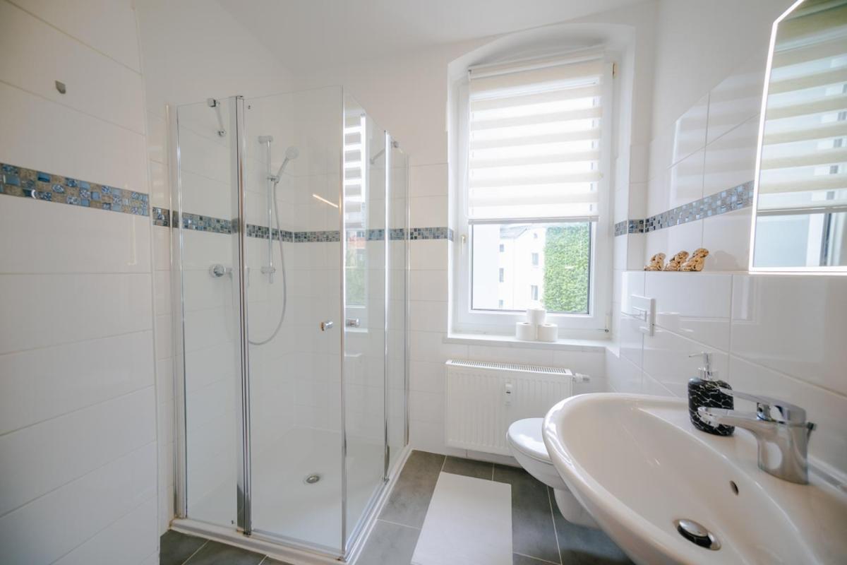 Ferienwohnung Laura In Gera Fuer Bis Zu 4 Personen - Neu Renoviert ภายนอก รูปภาพ