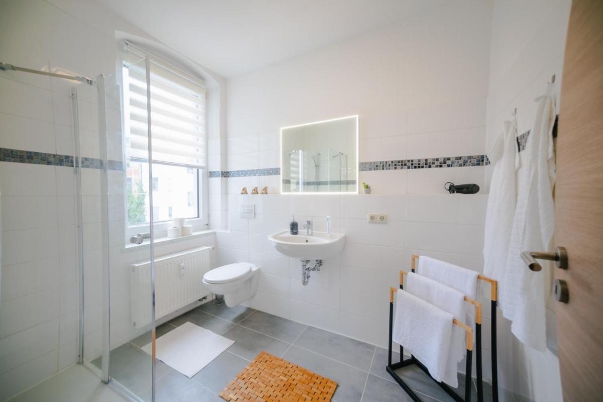 Ferienwohnung Laura In Gera Fuer Bis Zu 4 Personen - Neu Renoviert ภายนอก รูปภาพ